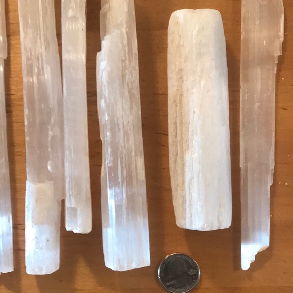 Selenite: The Stone of Light, Insight* Protection - Picture 4 of 4
